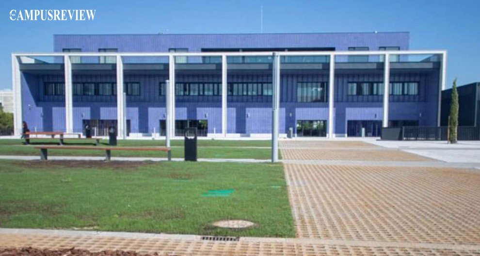 ISEM Fashion Business School